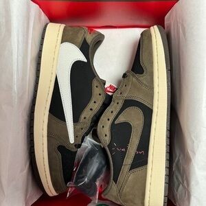 Travis Scott x Air Jordan AJ1 Low CQ4277-001